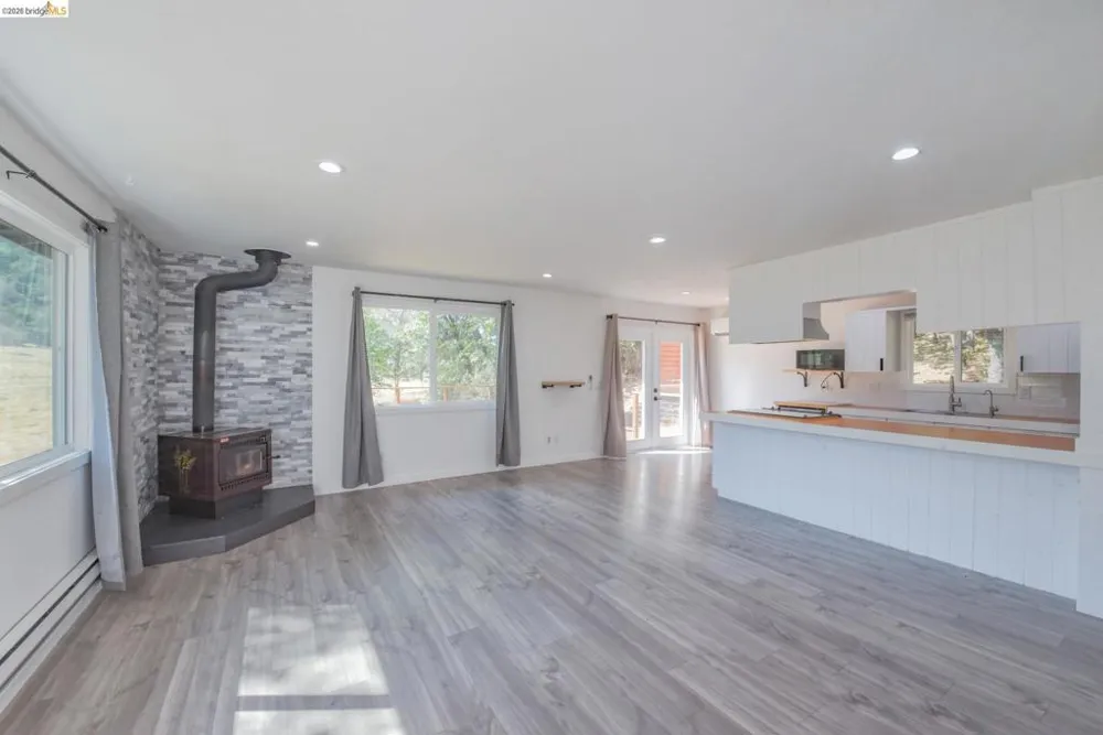 20472 Sherry Lane Soulsbyville, CA 95372