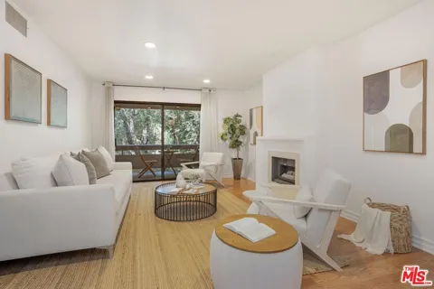 15231 Magnolia Boulevard #114