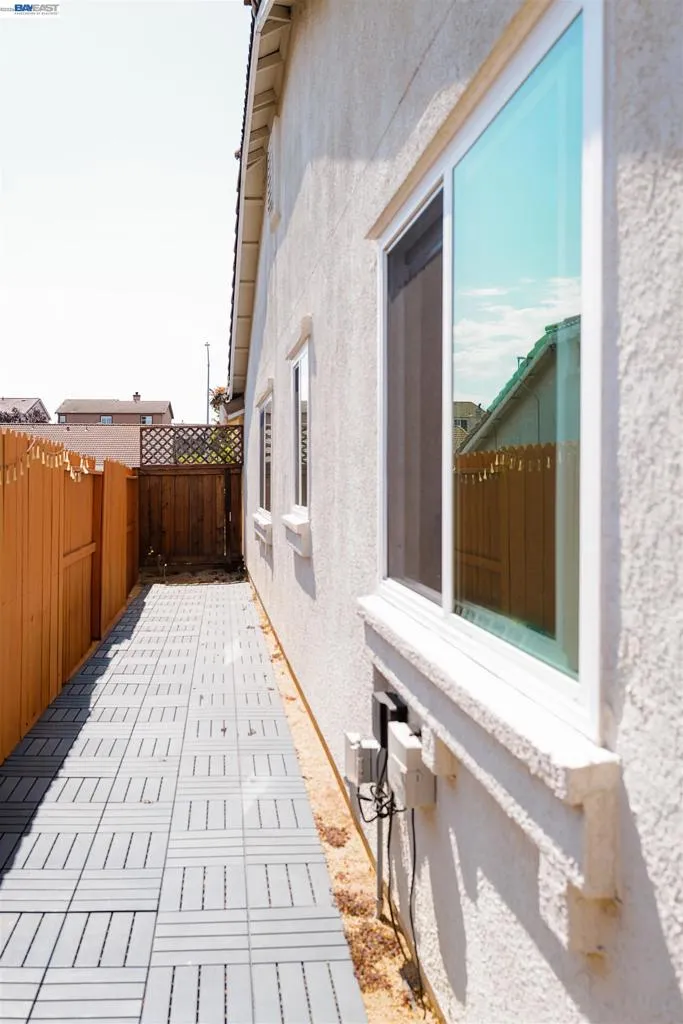 5408 La Salle Way Vallejo, CA 94591