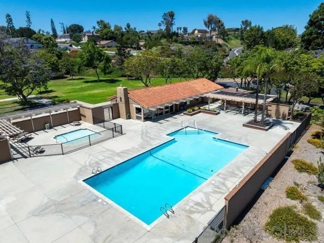 2421 S Barcelona Spring Valley, CA 91977