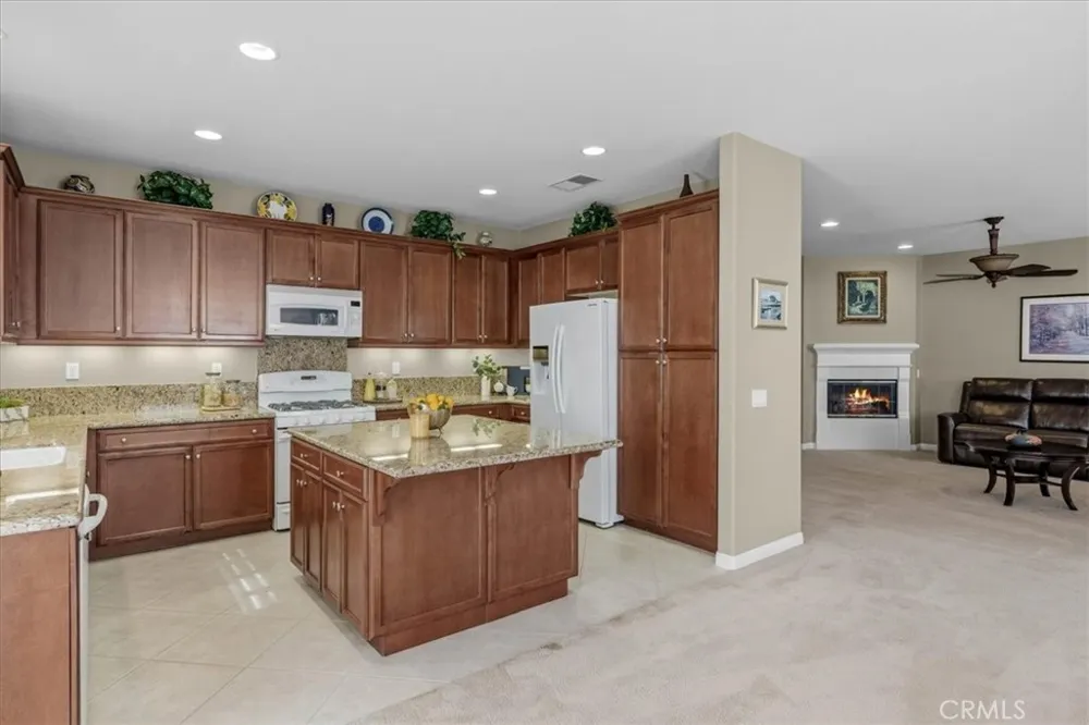 266 Bridle Trail Beaumont, CA 92223