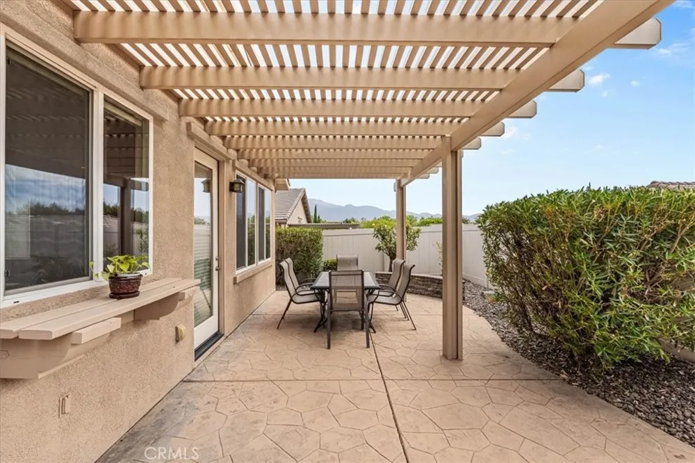 266 Bridle Trail Beaumont, CA 92223