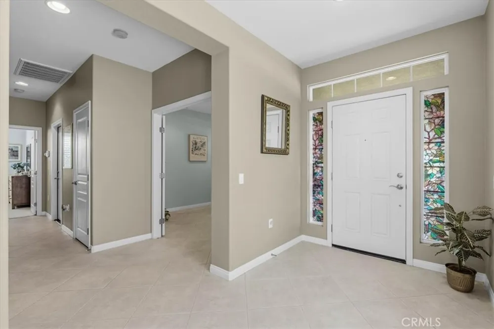 266 Bridle Trail Beaumont, CA 92223