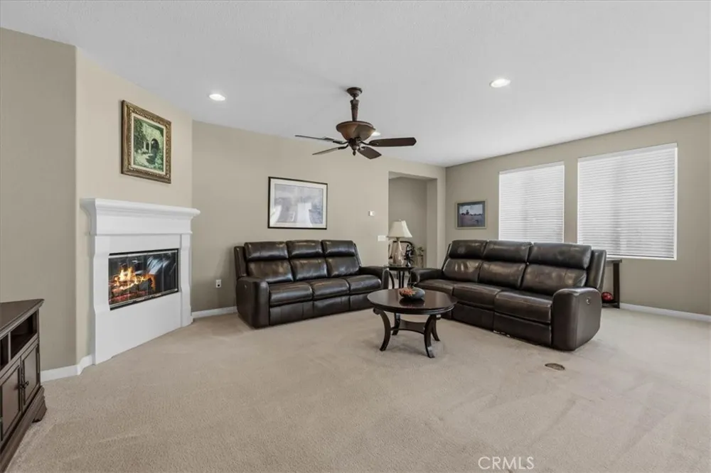 266 Bridle Trail Beaumont, CA 92223