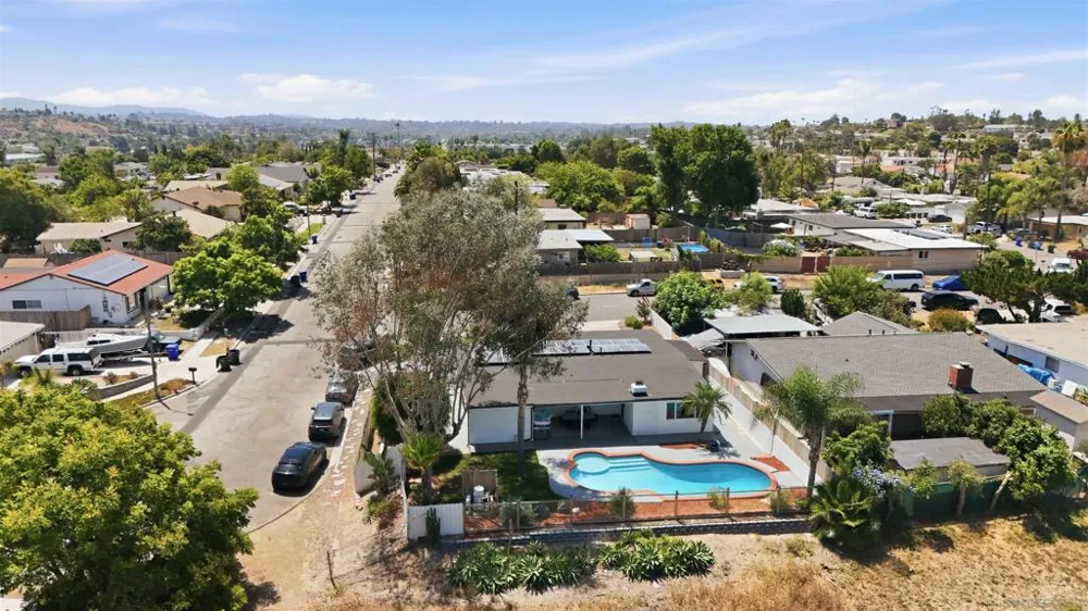 168 Manton Way Vista, CA 92084