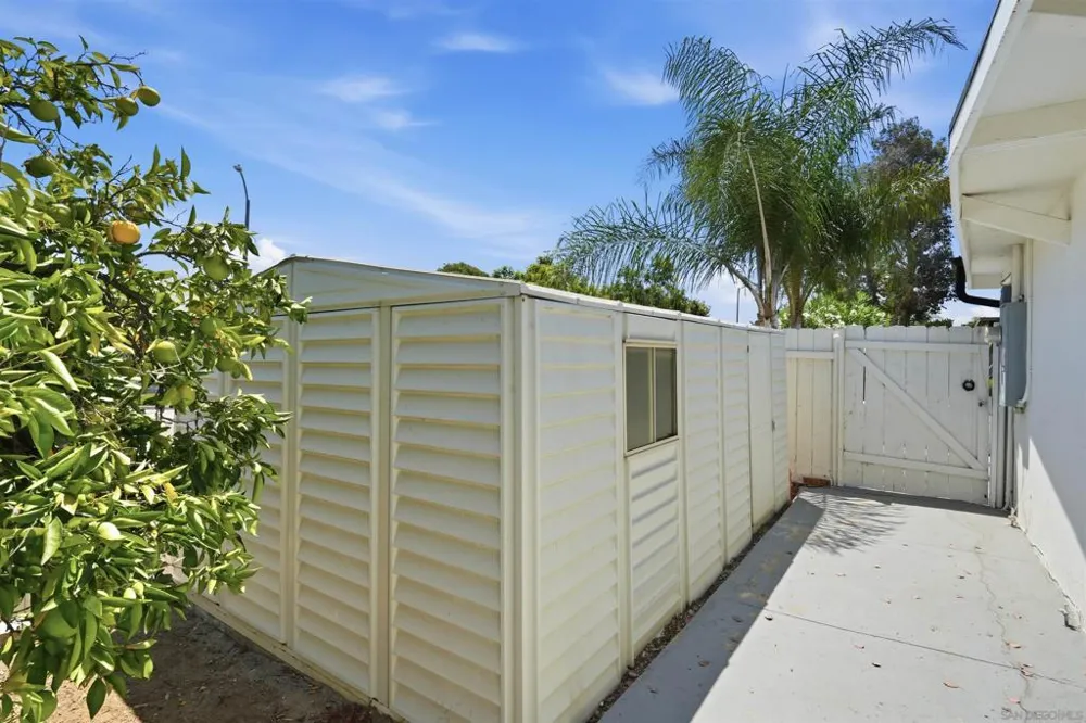 168 Manton Way Vista, CA 92084