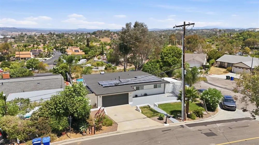 168 Manton Way Vista, CA 92084