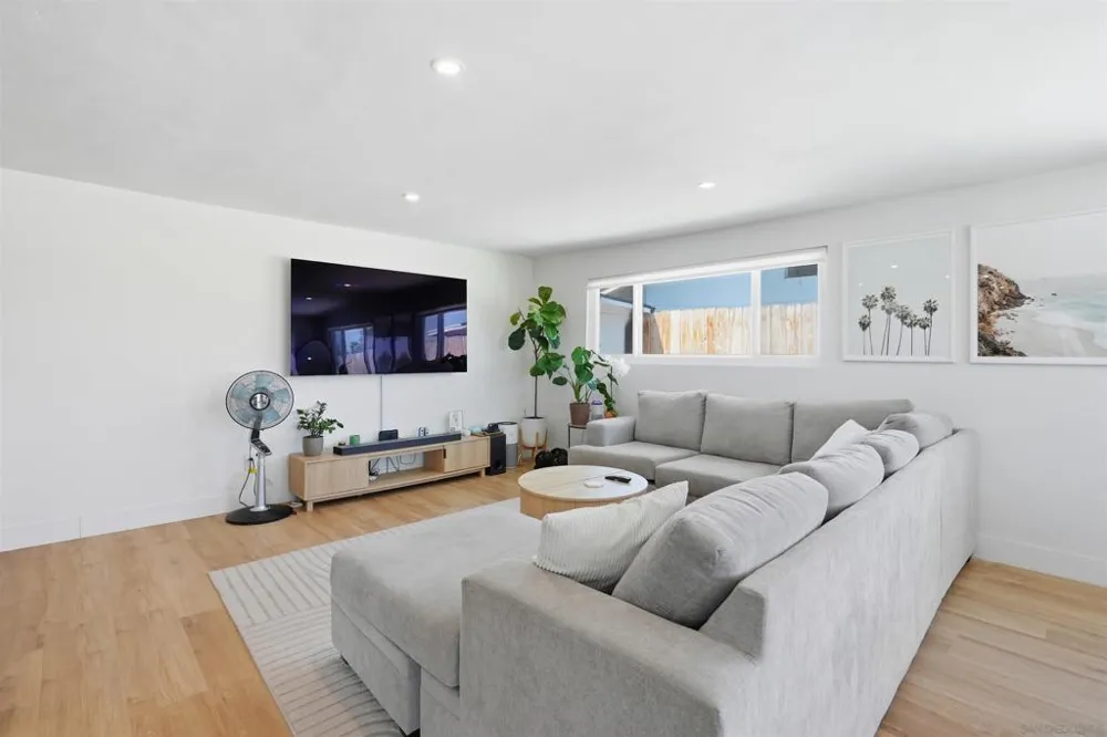 168 Manton Way Vista, CA 92084