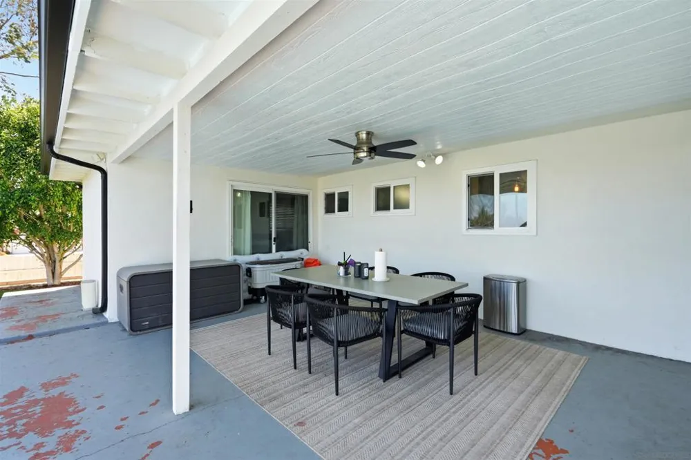 168 Manton Way Vista, CA 92084