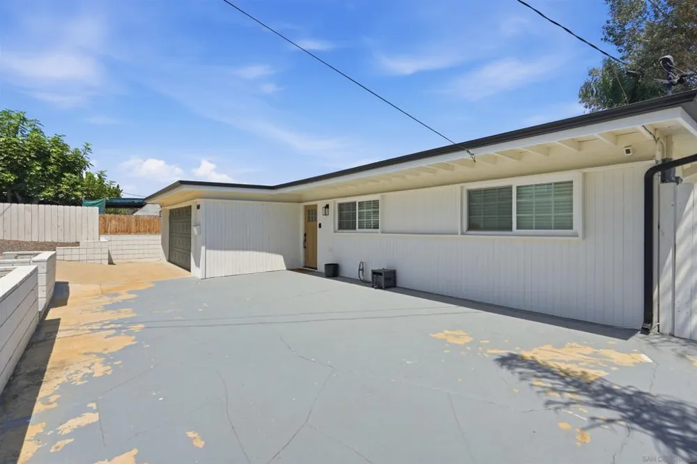 168 Manton Way Vista, CA 92084