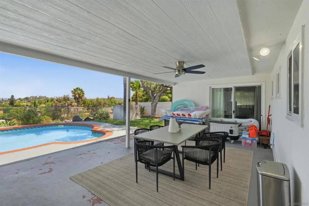 168 Manton Way Vista, CA 92084