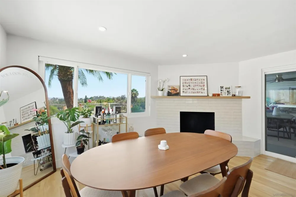 168 Manton Way Vista, CA 92084