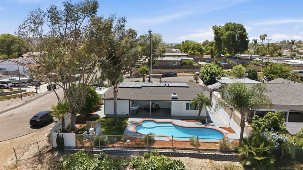 168 Manton Way Vista, CA 92084