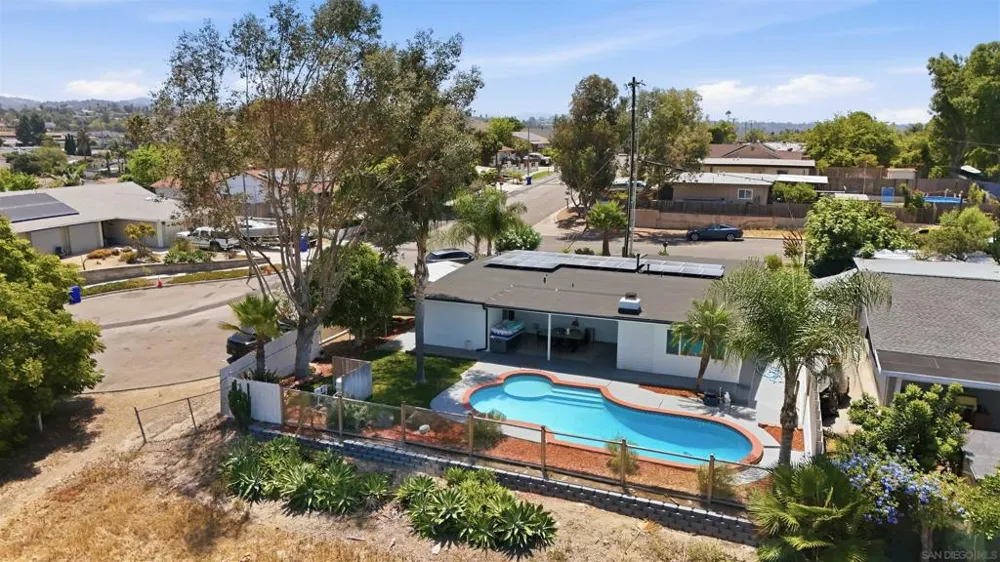 168 Manton Way Vista, CA 92084