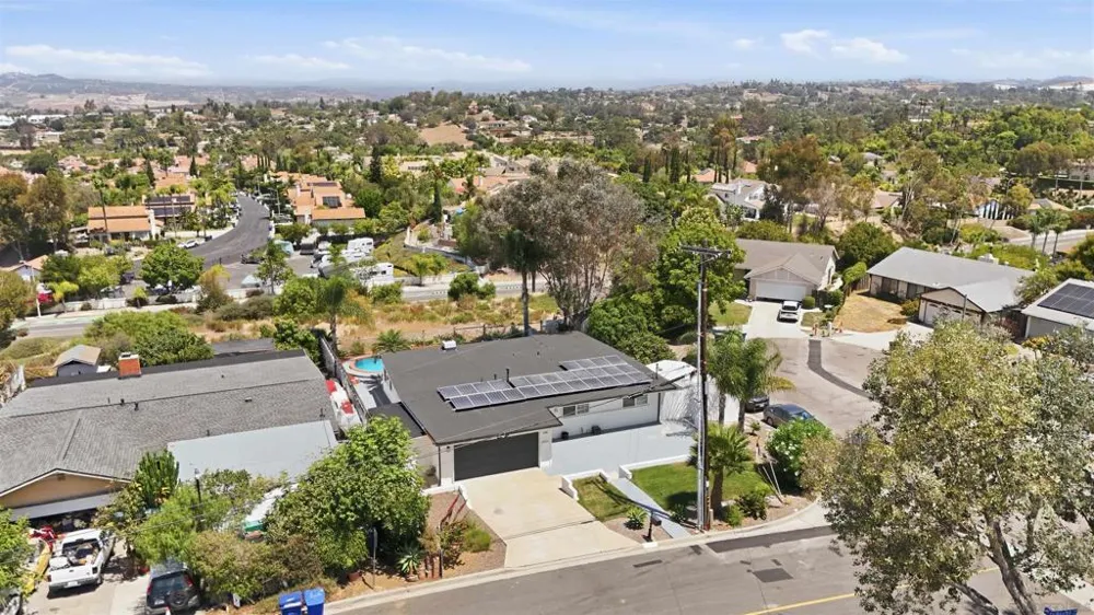 168 Manton Way Vista, CA 92084