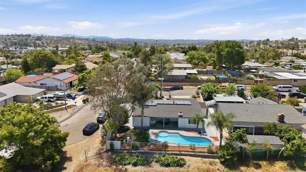 168 Manton Way Vista, CA 92084