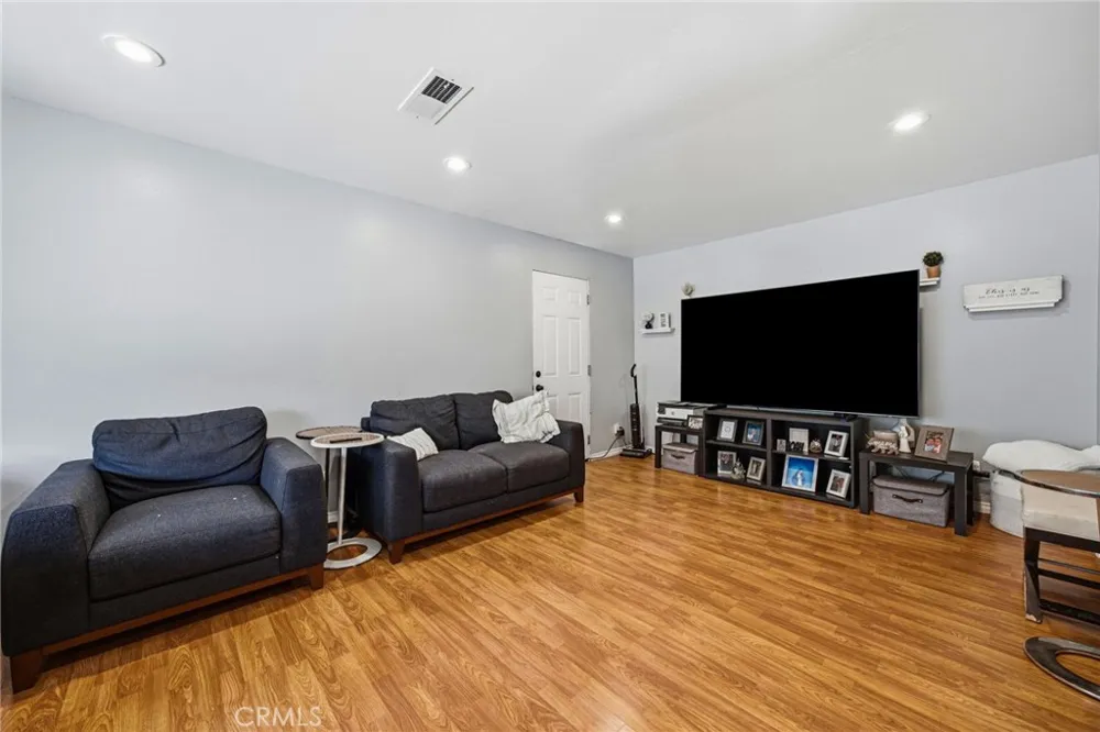 9120 Bartley Santa Fe Springs, CA 90670