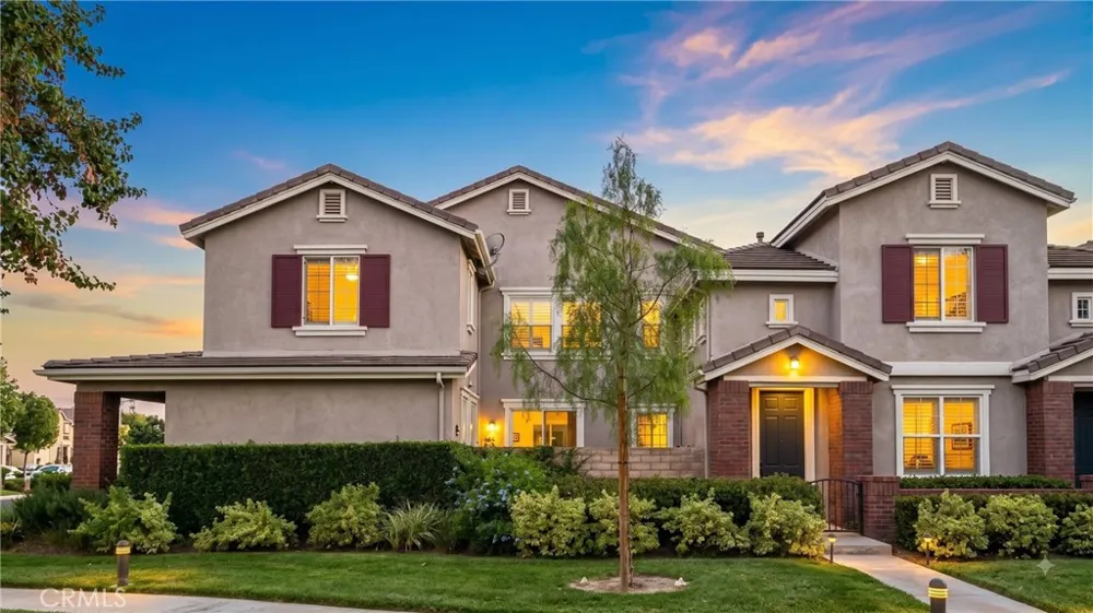 27469 Coldwater Valencia, CA 91354