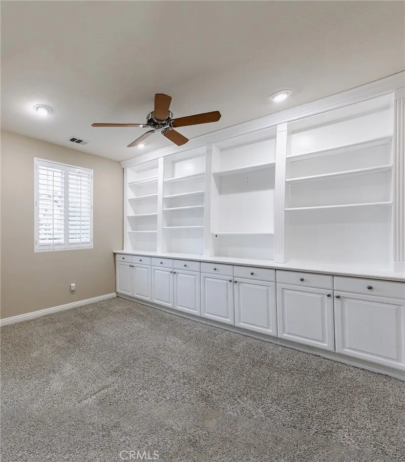 27469 Coldwater Valencia, CA 91354