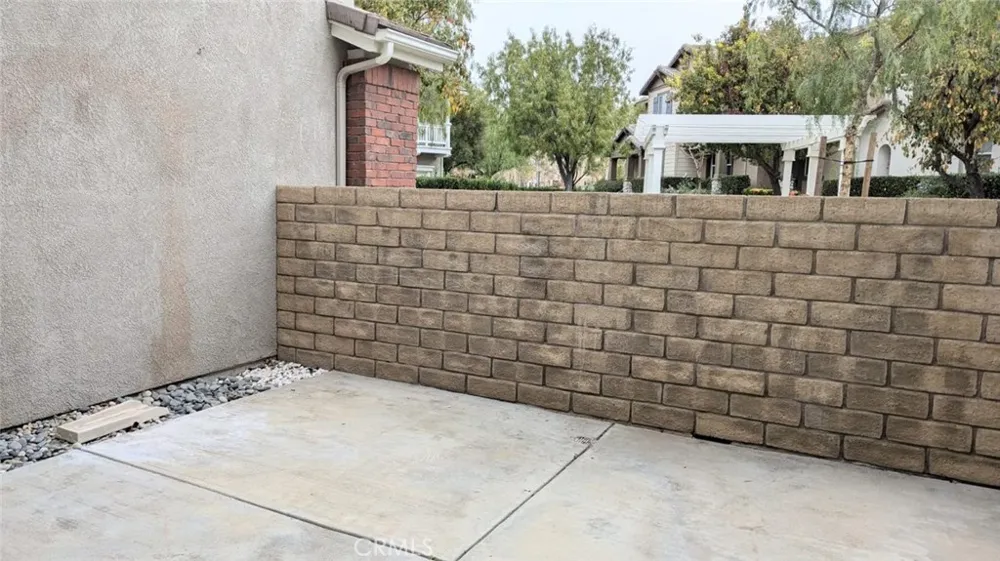 27469 Coldwater Valencia, CA 91354