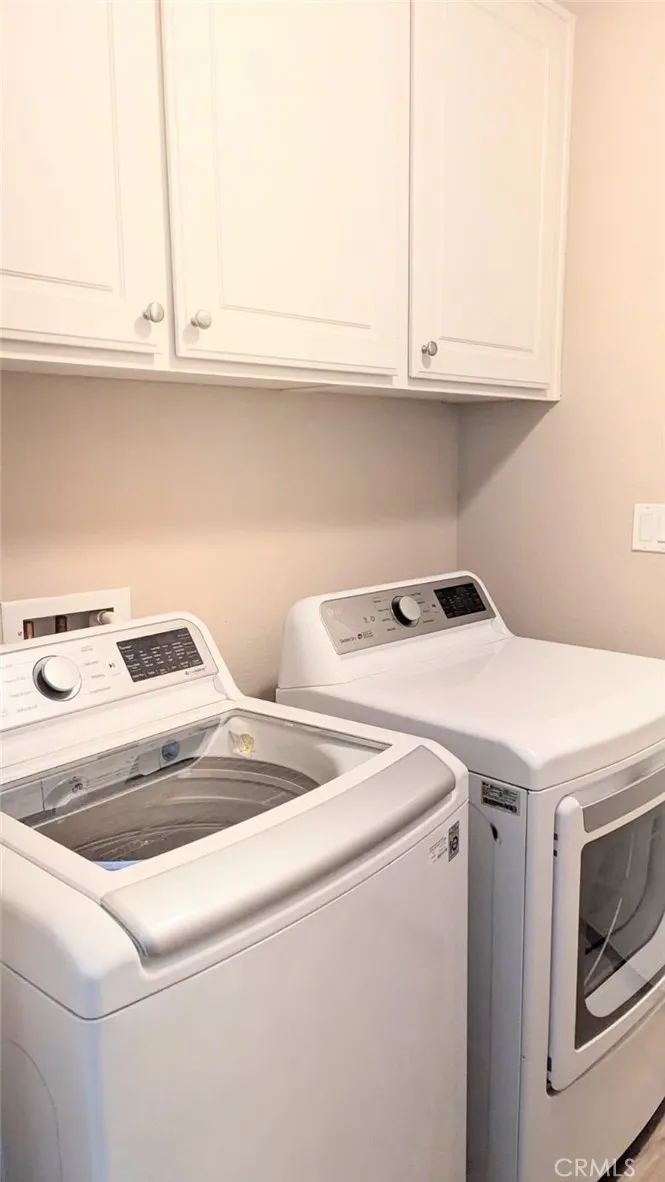27469 Coldwater Valencia, CA 91354