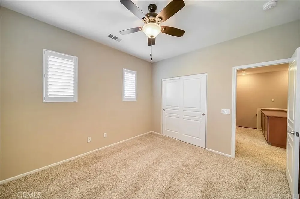 27469 Coldwater Valencia, CA 91354