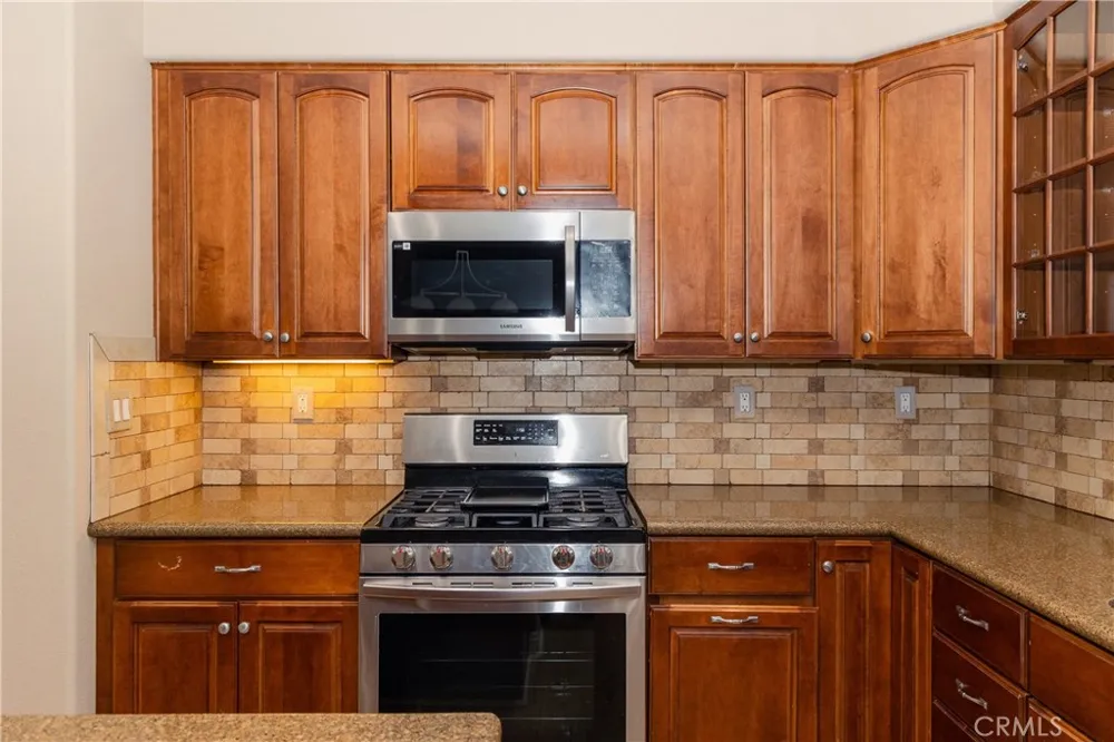 27469 Coldwater Valencia, CA 91354