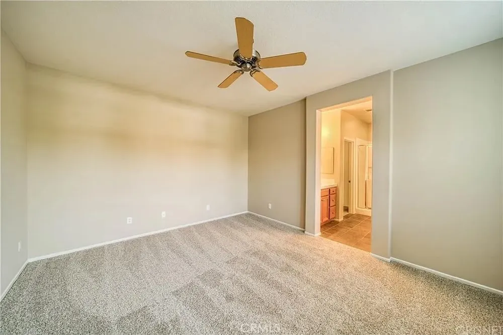 27469 Coldwater Valencia, CA 91354