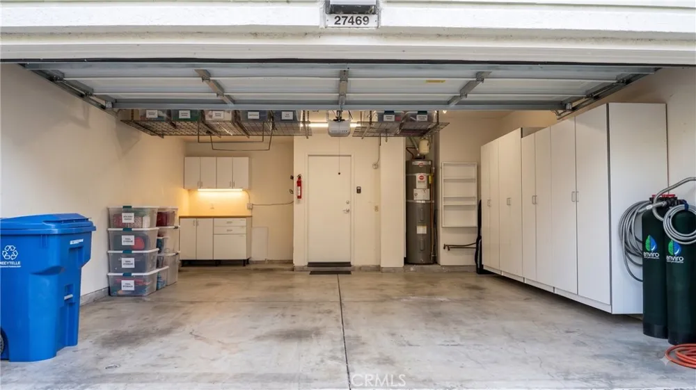 27469 Coldwater Valencia, CA 91354