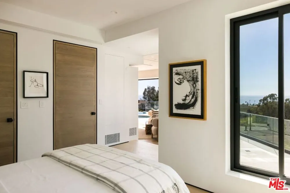 29600 Harvester Road Malibu, CA 90265