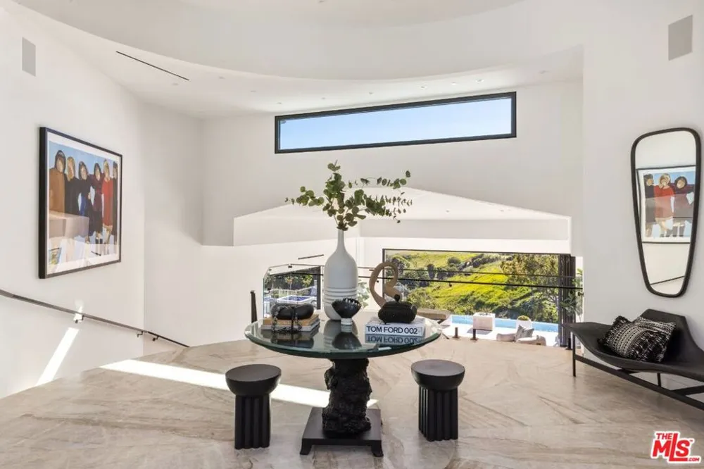 29600 Harvester Road Malibu, CA 90265