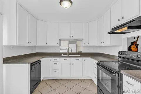 888 Cherrywood #Unit 3