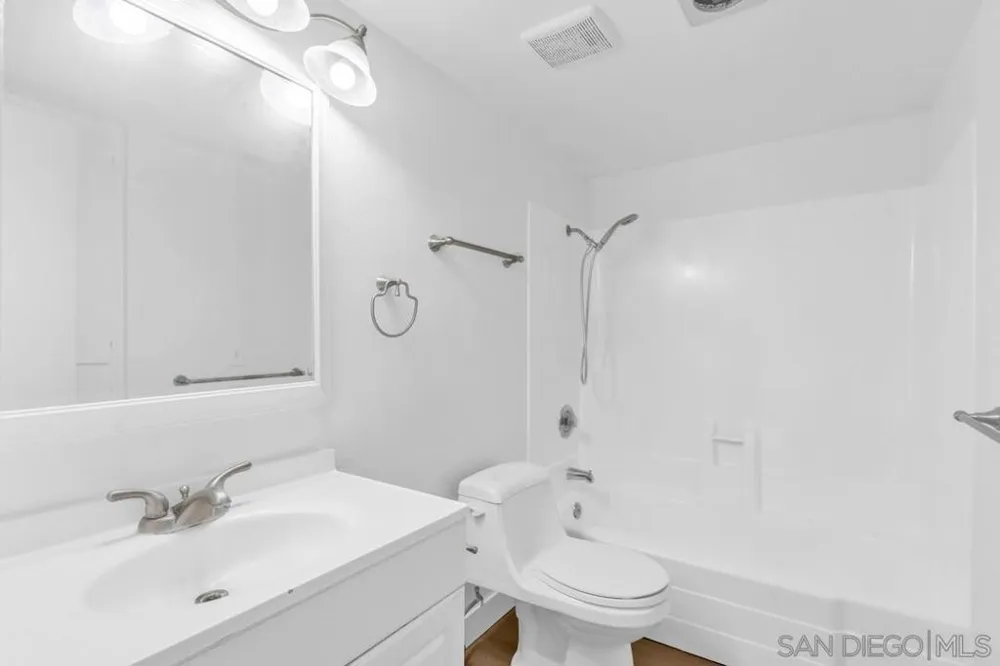 888 Cherrywood Way #Unit 3 El Cajon, CA 92021