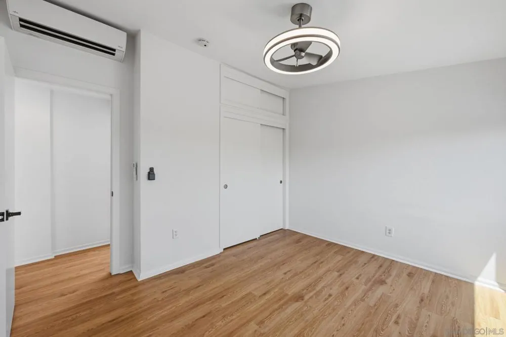 8963 Caminito Fresco La Jolla, CA 92037