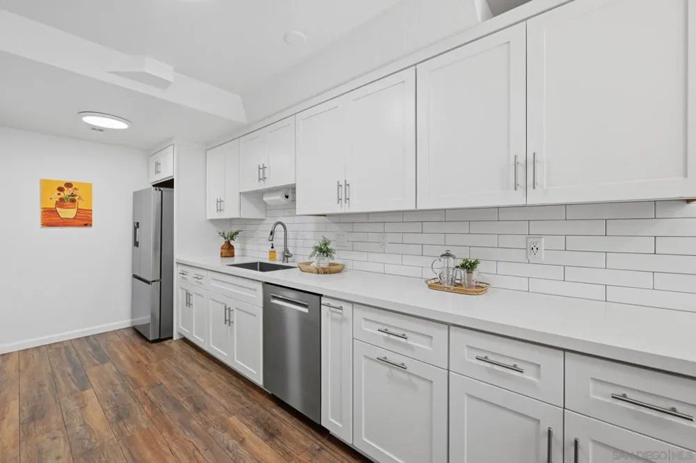 8963 Caminito Fresco La Jolla, CA 92037