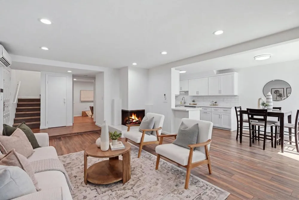 8963 Caminito Fresco La Jolla, CA 92037