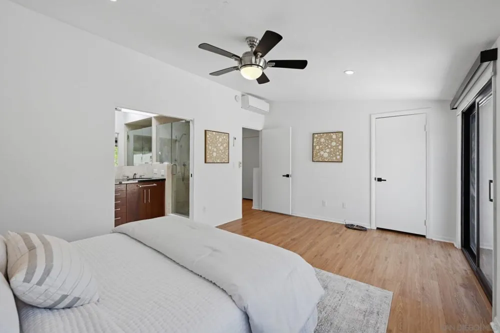 8963 Caminito Fresco La Jolla, CA 92037