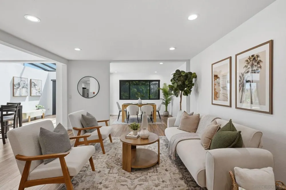 8963 Caminito Fresco La Jolla, CA 92037