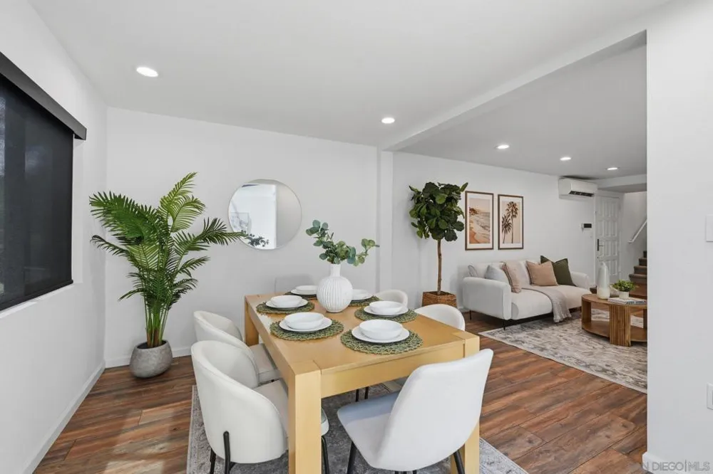 8963 Caminito Fresco La Jolla, CA 92037