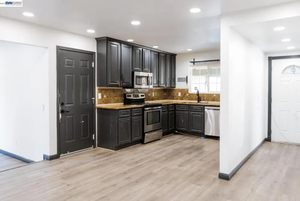 828 Coral Dr Rodeo, CA 94572