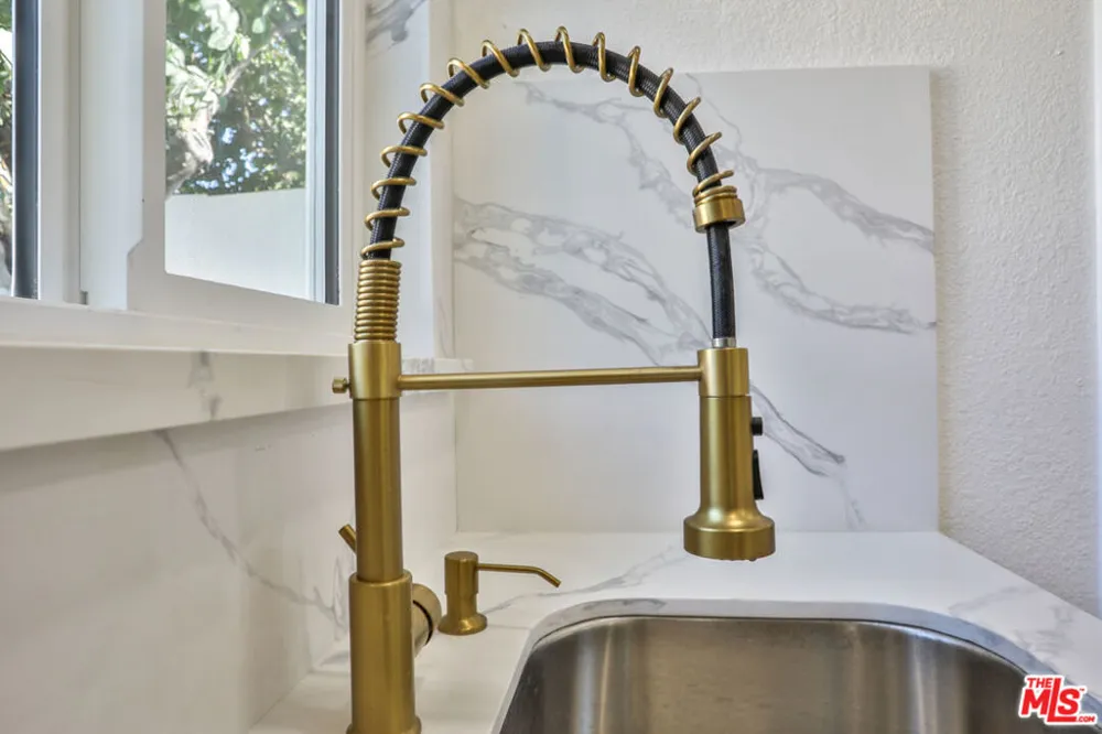 4354 Verona Street Los Angeles, CA 90023