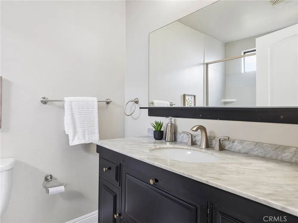 635 E Elmwood Avenue #203 Burbank, CA 91501