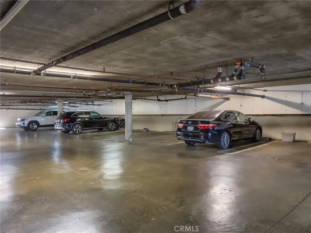 635 E Elmwood Avenue #203 Burbank, CA 91501