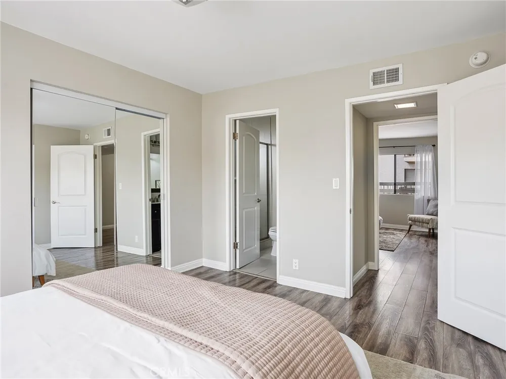 635 E Elmwood Avenue #203 Burbank, CA 91501