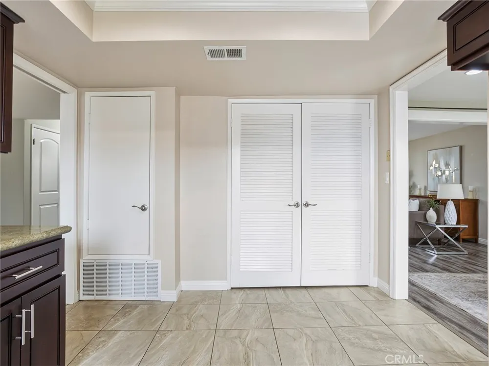 635 E Elmwood Avenue #203 Burbank, CA 91501