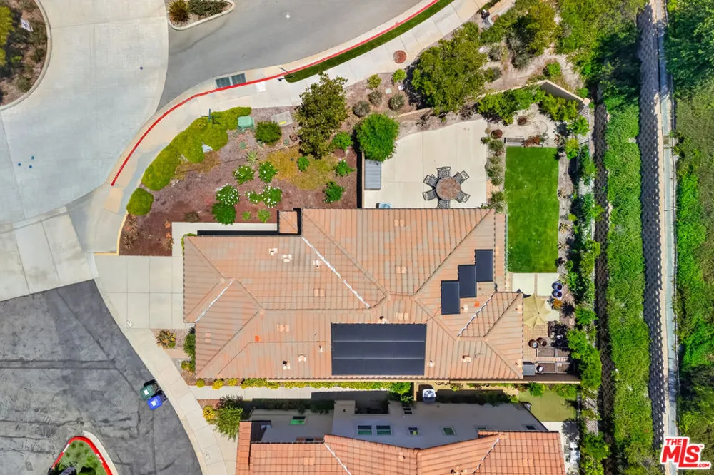 19860 Via Ott Santa Clarita, CA 91321