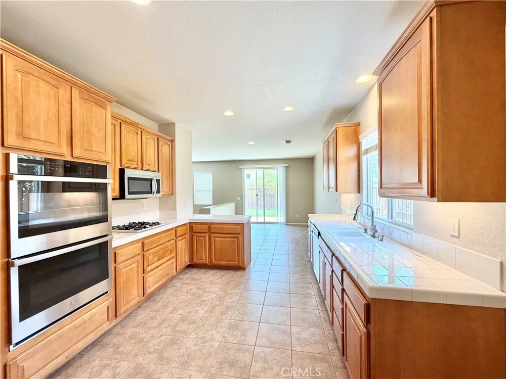 36367 Sicily Lane Winchester, CA 92596