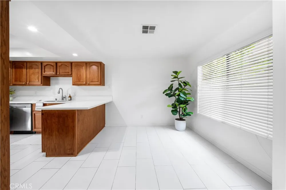 1951 Pine La Habra, CA 90631