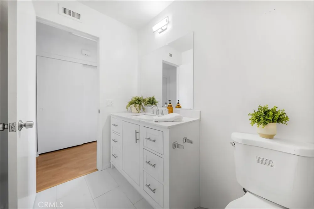 1951 Pine La Habra, CA 90631
