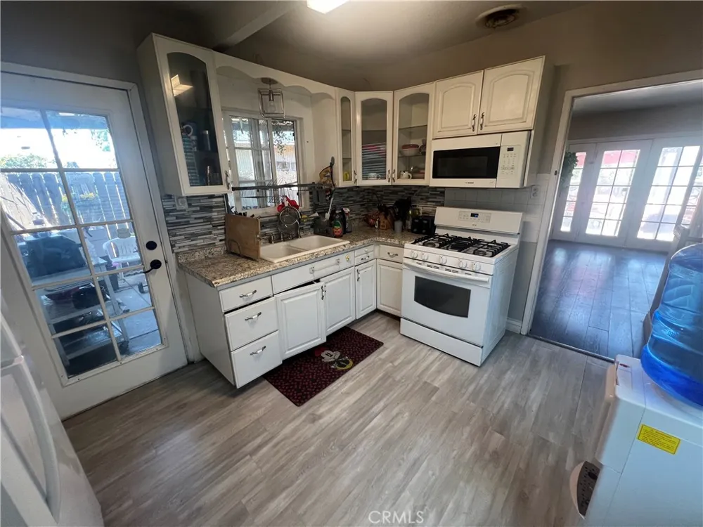 4267 Canterbury Riverside, CA 92504
